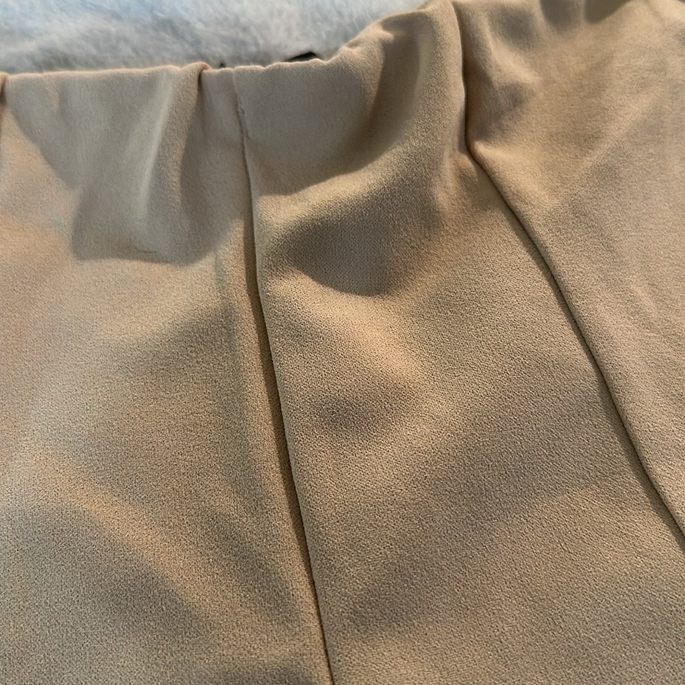New Cream Split Front Cropped Leggings - Picture 6 of 7